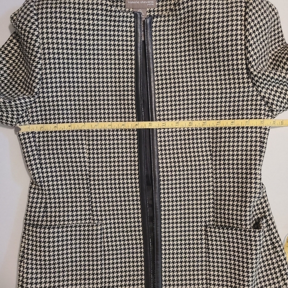 Valerie Stevens White and Black Houndstooth Print Blazer Size 6P Career Wear - Picture 11 of 11